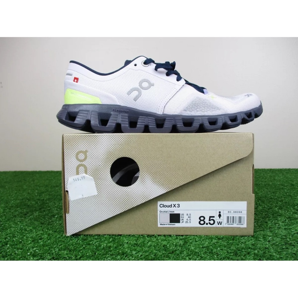 NEW On Cloud X 3 Womens 8.5 Shoes Orchid Iron Road Race Running Speed Trainer